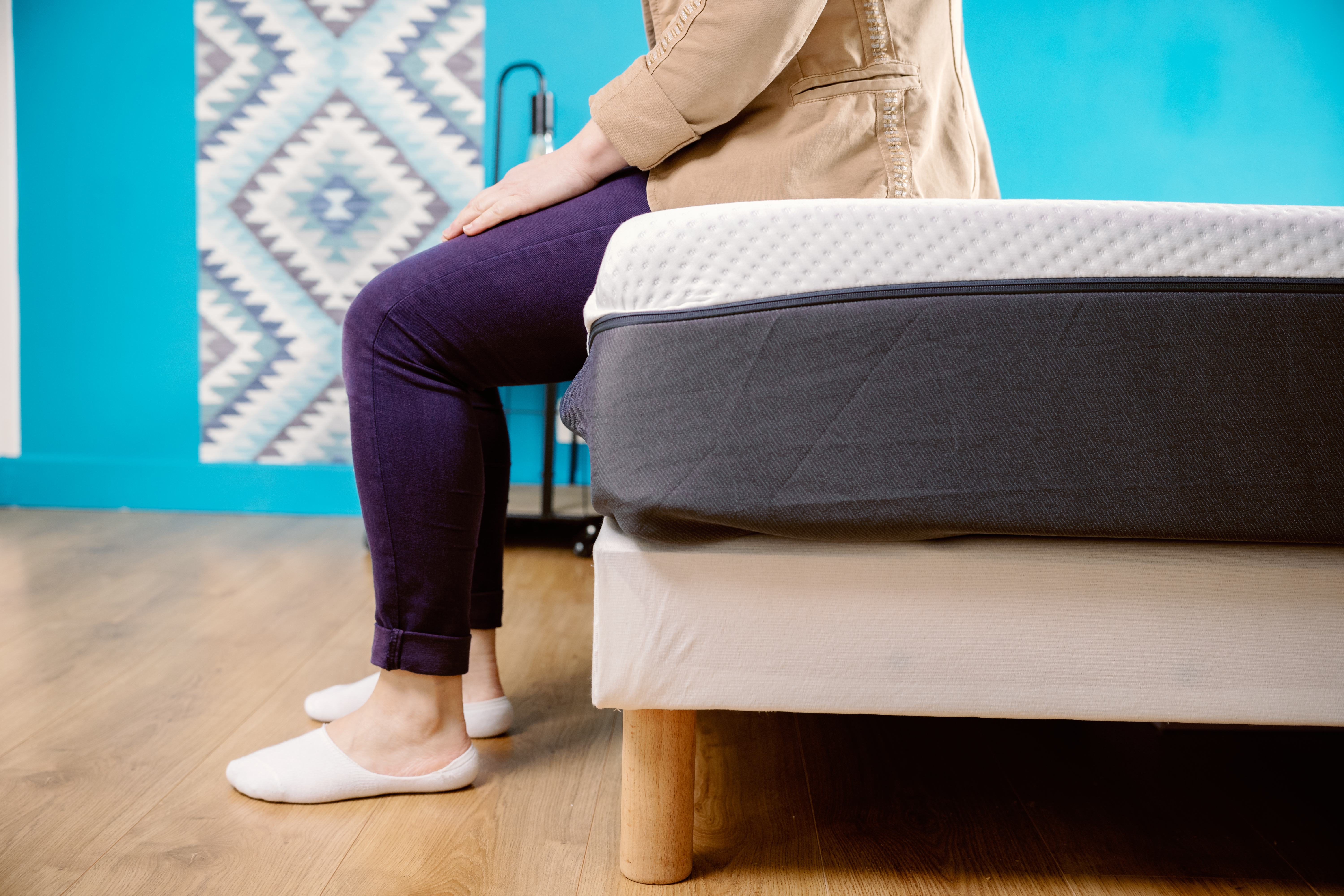 colchon emma hybrid premium plus prueba sentado