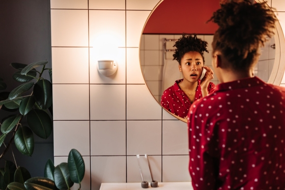 Können Bettwäsche Kopfkissenbezüge und Kopfkissen Akne verursachen Cover Image