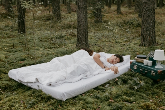 Warum Klappmatratzen die perfekte Lösung für Gäste und Reisen sind Cover Image