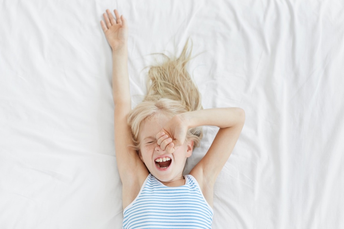 Weckzeit nach Alter von Neugeborenen bis Kleinkindern Cover Image